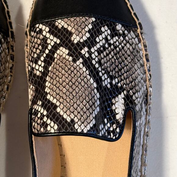Talbots 9 M Snakeskin Loafers - Picture 3 of 7